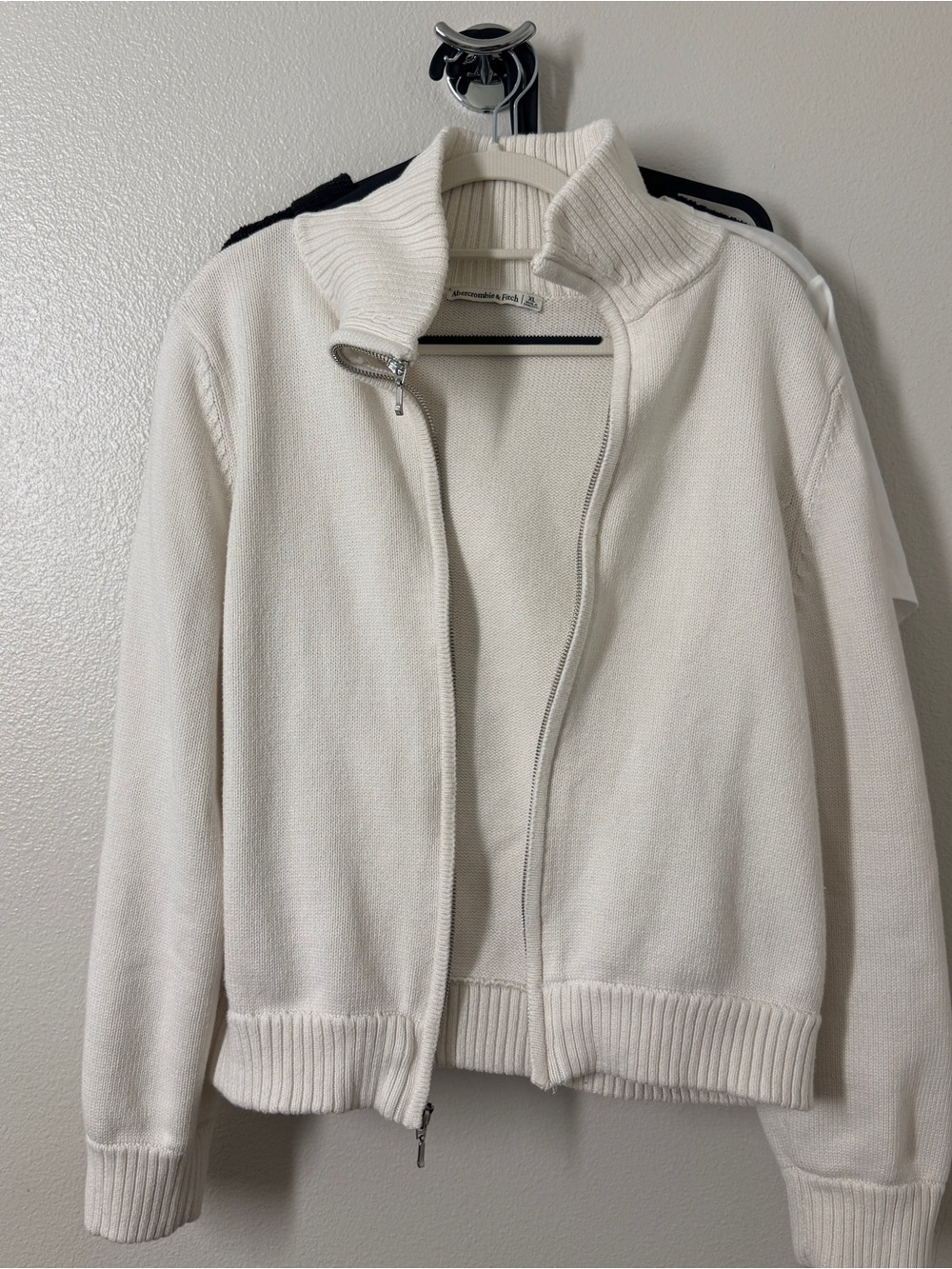Abercrombie & Fitch Cream Full-Zip Women's Sweater